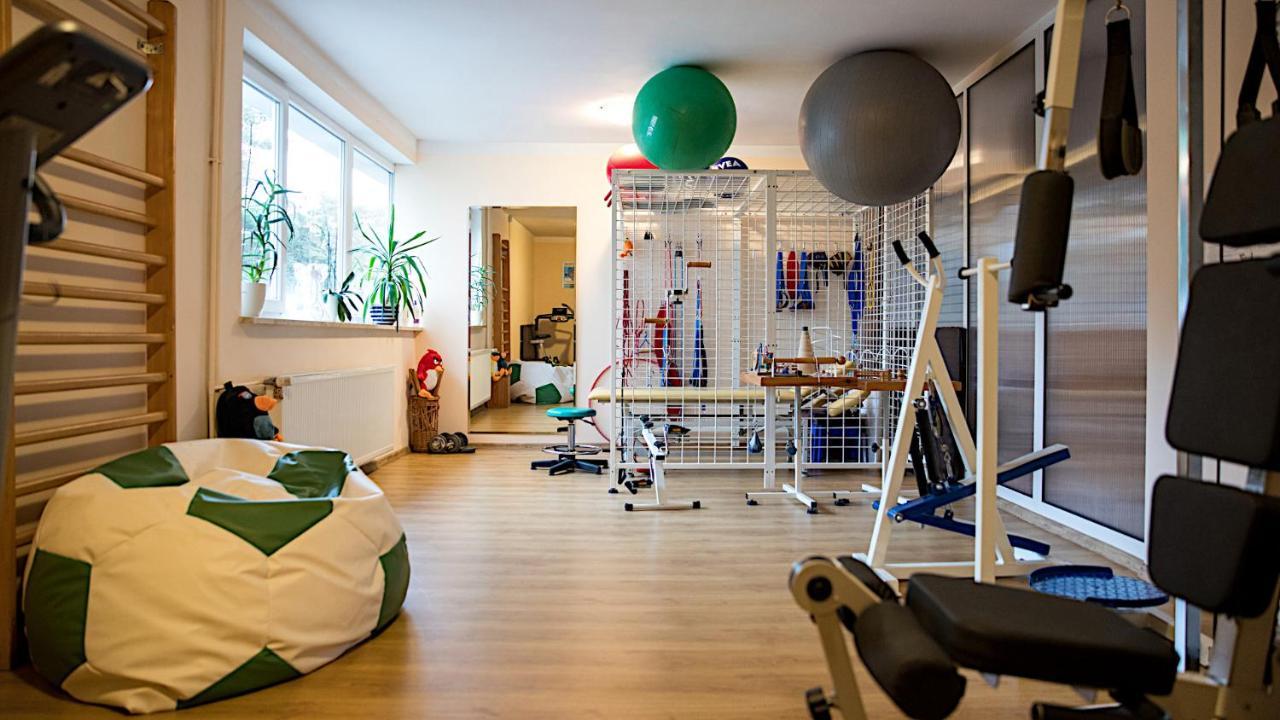 Отель Osrodek Wypoczynkowo Rehabilitacyjny Wlokniarz Устка Экстерьер фото